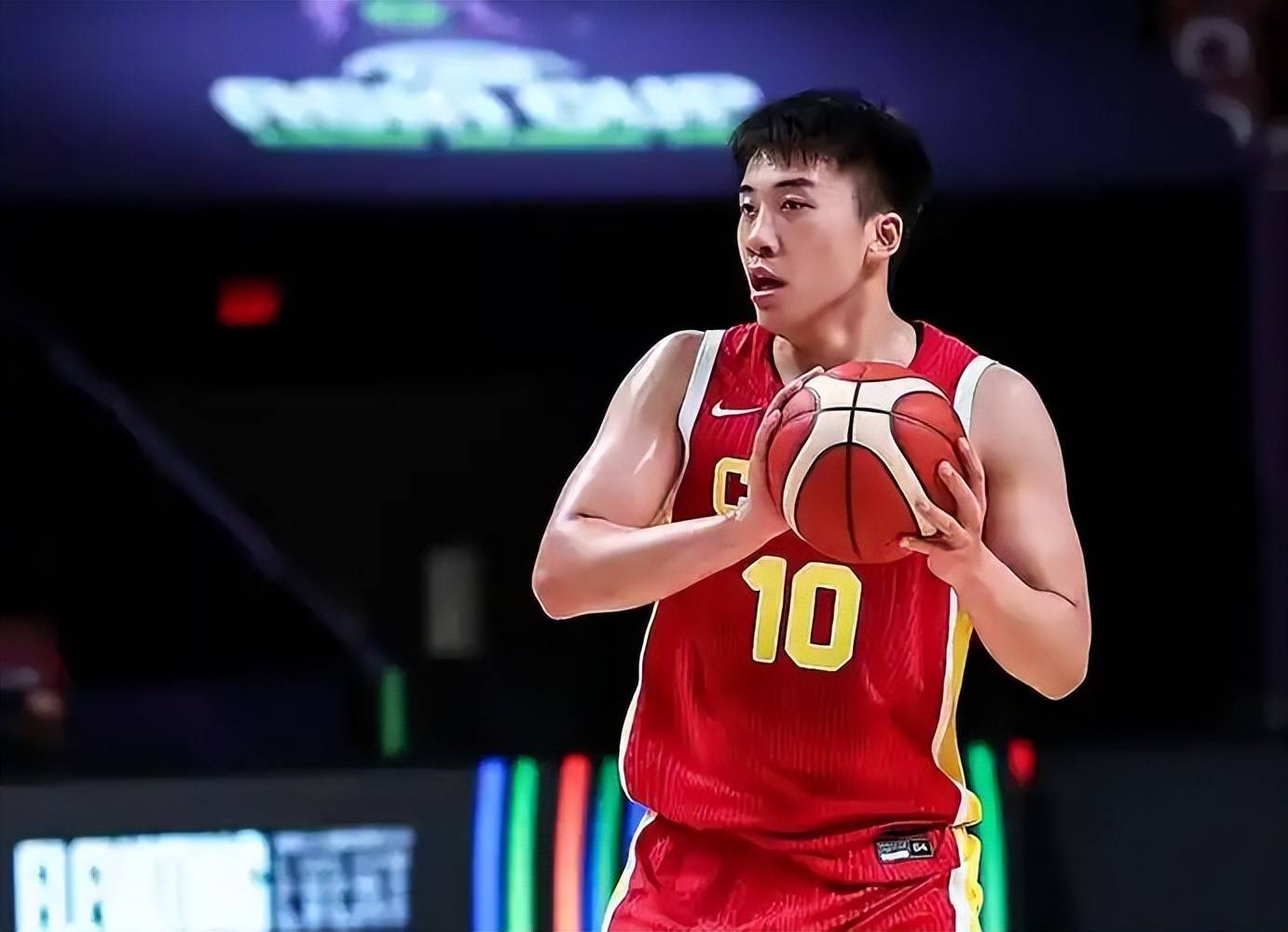 包含CBA季后赛今晨走向成谜，孟菲斯灰熊绝杀压哨，震撼外界，控场能力受关注的词条