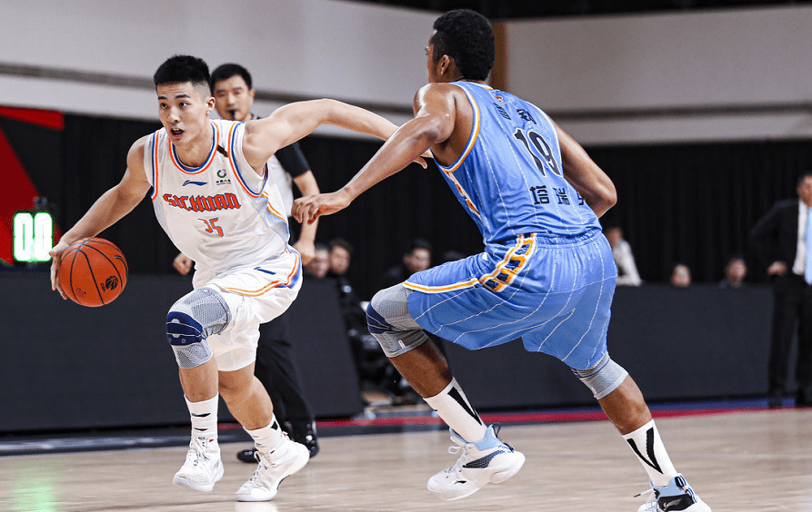 足球战歌原唱 足球战歌原唱